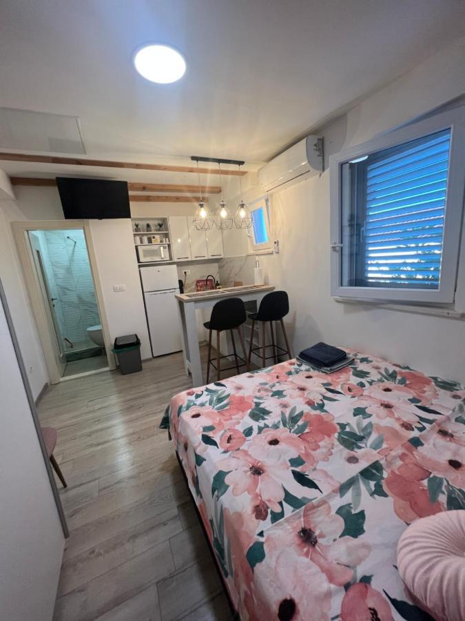Apartment Lanterna Blace Esterno foto