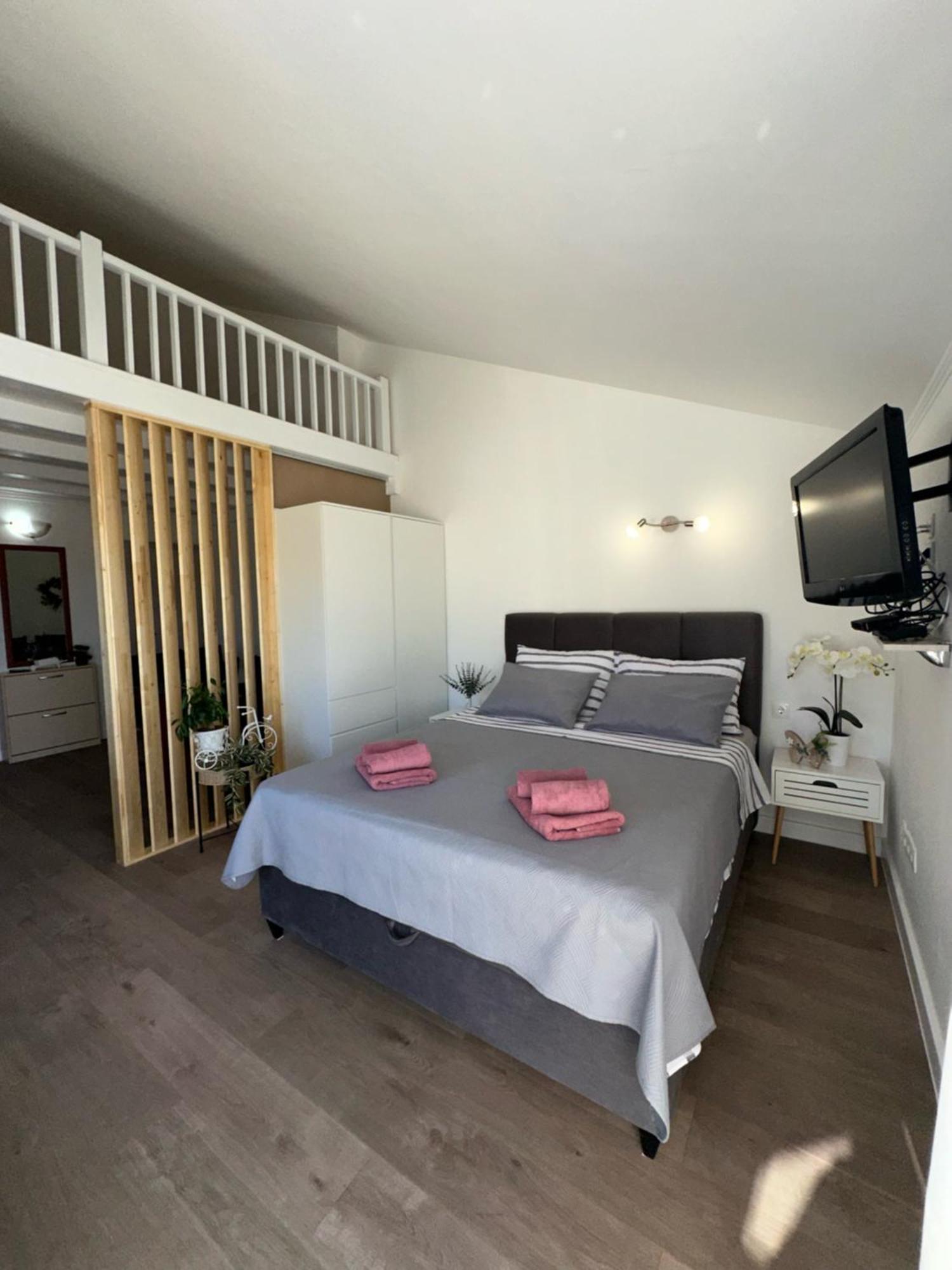 Apartment Lanterna Blace Esterno foto